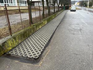 Mesto vybudovalo novú parkovaciu plochu